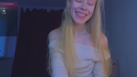 Chloe online show from November 4, 1:12 pm