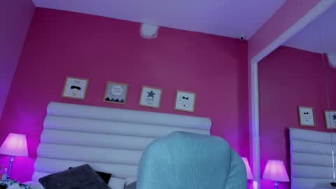 hilary_tailor online show from December 2, 11:08 am