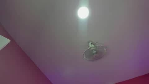 hilary_tailor online show from December 19, 11:17 am