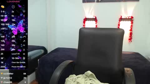 H I L A R Y online show from March 8, 5:49 am