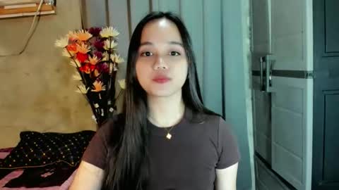 hilarymolly online show from March 17, 2:49 am