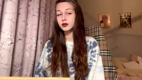 Hi Im Elizabeth online show from November 2, 3:34 pm