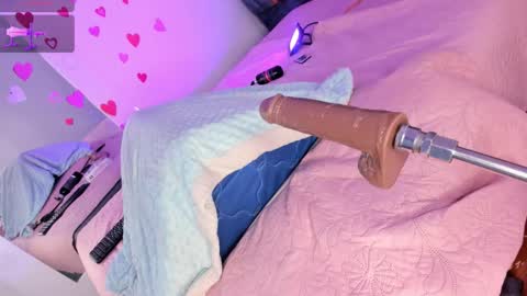  Hilary  online show from December 19, 10:27 pm