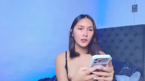 yuricah online show from April 7, 6:37 am