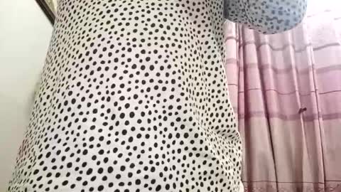 himuhimu22 online show from March 3, 4:05 pm