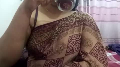 himuhimu22 online show from October 9, 7:30 pm