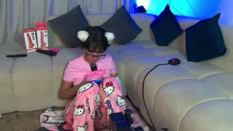 HINATA     online show from June 3, 3:53 am