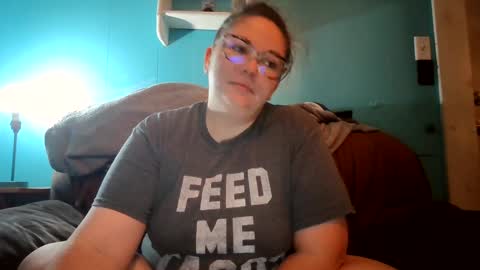 Snapshot of hippihope420 chatting on September 11, 3:19 am Bella online show from September 11, 3:19 am