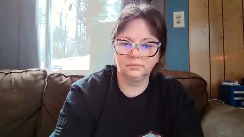 Snapshot of hippihope420 chatting on February 26, 2:38 pm Bella online show from February 26, 2:38 pm