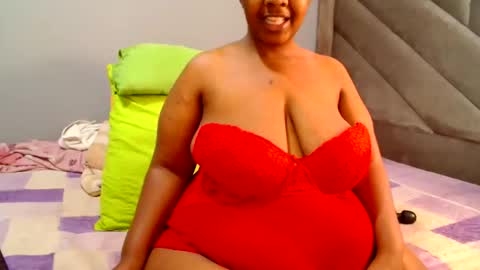 Snapshot of hips2sexy chatting on October 22, 6:49 am hips2sexy online show from October 22, 6:49 am
