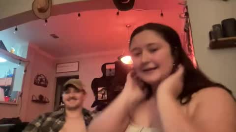 hiscommandherstage online show from February 3, 3:26 am