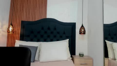 Hisoka online show from February 15, 12:48 pm