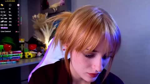 Snapshot of hisoka__akerley chatting on September 11, 4:19 pm Ella online show from September 11, 4:19 pm