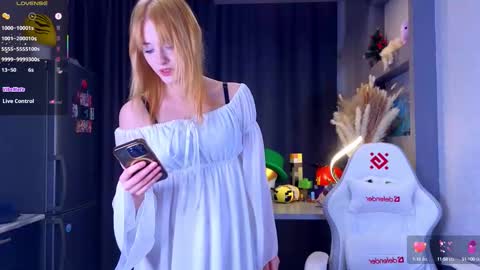 Snapshot of hisoka__akerley chatting on September 18, 5:28 pm Ella online show from September 18, 5:28 pm