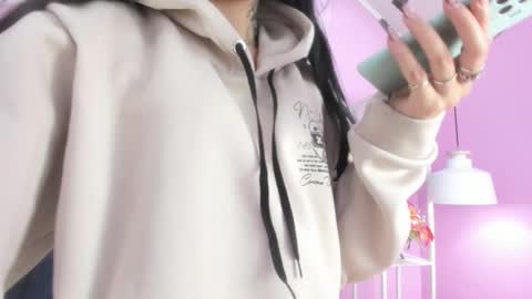 Snapshot of hiyakasudere_ chatting on October 1, 7:13 pm hiyakasudere_ online show from October 1, 7:13 pm