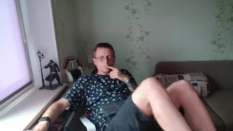 Snapshot of hlestus chatting on October 6, 7:15 am Wet Jack online show from October 6, 7:15 am