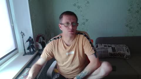 Snapshot of hlestus chatting on October 13, 7:32 am Wet Jack online show from October 13, 7:32 am