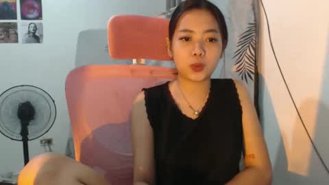 Lesley3 online show from April 13, 4:44 pm