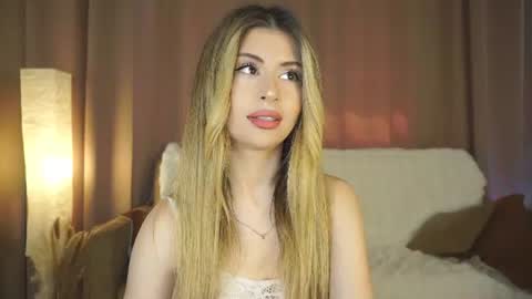 Moni Monica online show from July 1, 8:12 am