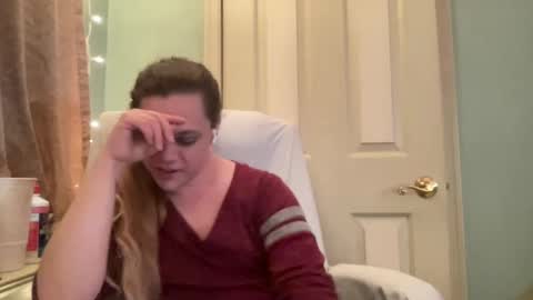 Hollys Drive threw Side Of CB. online show from January 2, 10:48 am