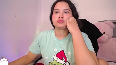 holly_16 online show from October 1, 12:54 am