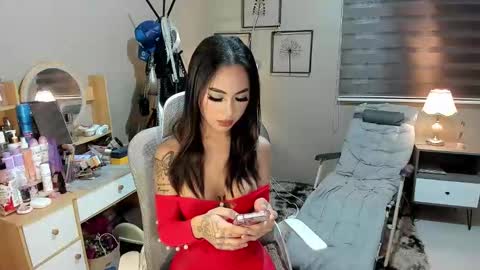 holly_cassandra online show from February 24, 4:32 pm