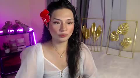 holly_maria69 online show from February 2, 10:00 am
