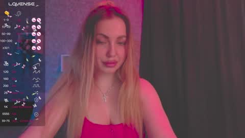 Snapshot of holly_molly8 chatting on January 26, 5:02 pm holly_molly8 online show from January 26, 5:02 pm