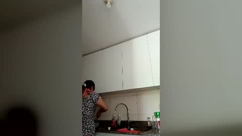holly    online show from August 1, 6:53 pm
