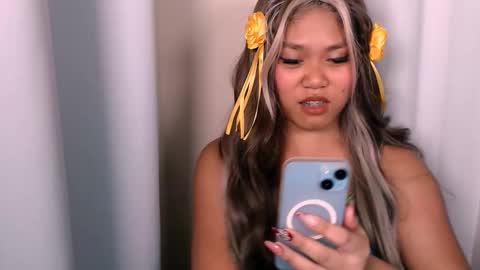 hollyaki69 online show from February 19, 9:52 am