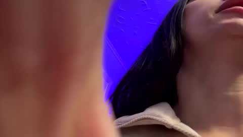 Snapshot of hollygirl88 chatting on November 2, 5:40 am HollyGirl88 online show from November 2, 5:40 am