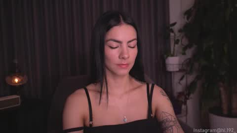 Snapshot of hollylinder_ chatting on September 17, 1:20 am Holly Linder online show from September 17, 1:20 am