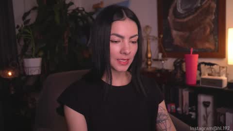 Snapshot of hollylinder_ chatting on September 14, 3:20 am Holly Linder online show from September 14, 3:20 am