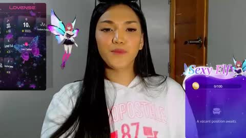 Snapshot of hollywoodbitch chatting on March 7, 12:45 pm Isabella Marie online show from March 7, 12:45 pm