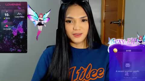 Snapshot of hollywoodbitch chatting on February 17, 1:25 am Isabella Marie online show from February 17, 1:25 am