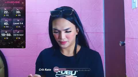 Snapshot of hollywoodbitch chatting on November 1, 2:01 am Isabella Marie online show from November 1, 2:01 am