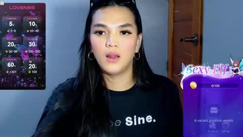 Snapshot of hollywoodbitch chatting on December 15, 6:59 pm Isabella Marie online show from December 15, 6:59 pm