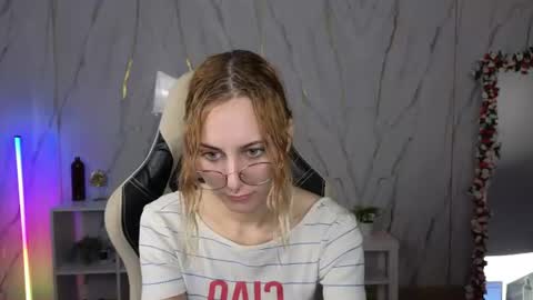 Polly online show from July 26, 2:53 am