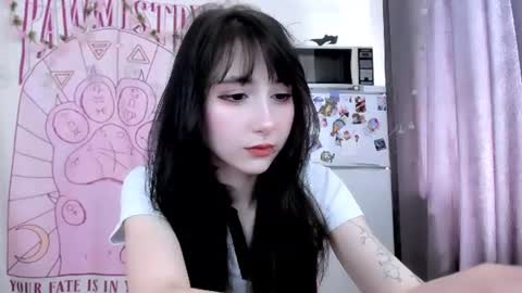 Ho Lee Sheet online show from June 12, 1:10 pm