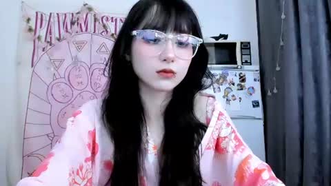 Ho Lee Sheet online show from June 10, 5:34 pm