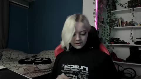 holy_mistresss online show from November 9, 10:30 am