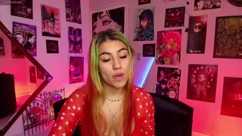 Snapshot of holyeva chatting on February 16, 10:54 pm online show from February 16, 10:54 pm
