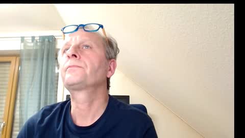 Bernd online show from December 8, 8:36 pm