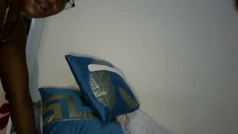 Honevey online show from April 13, 6:12 pm