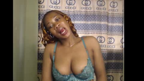 Flora online show from October 5, 1:08 pm