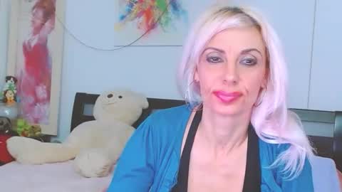 honey_lara online show from December 17, 6:53 am