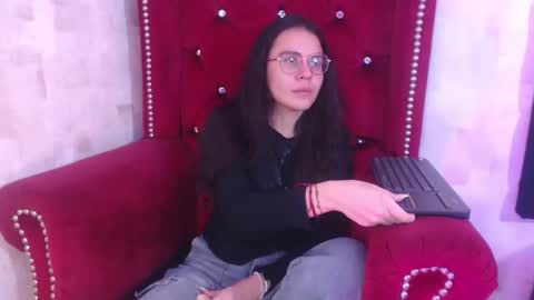 Emily online show from November 19, 2:16 pm