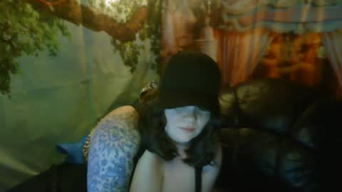 honeychambers online show from November 13, 3:42 am
