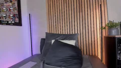 Sofia independent model online show from September 28, 11:41 am