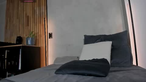 Sofia independent model online show from September 22, 10:41 am